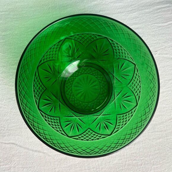 Cristal D’Arques-Durand Antique Emerald Salad Bowl - Picture 3 of 6